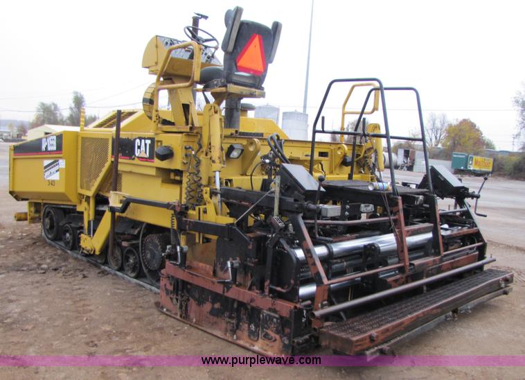 image for item B2050 2001 Caterpillar AP-1055B crawler asphalt paver