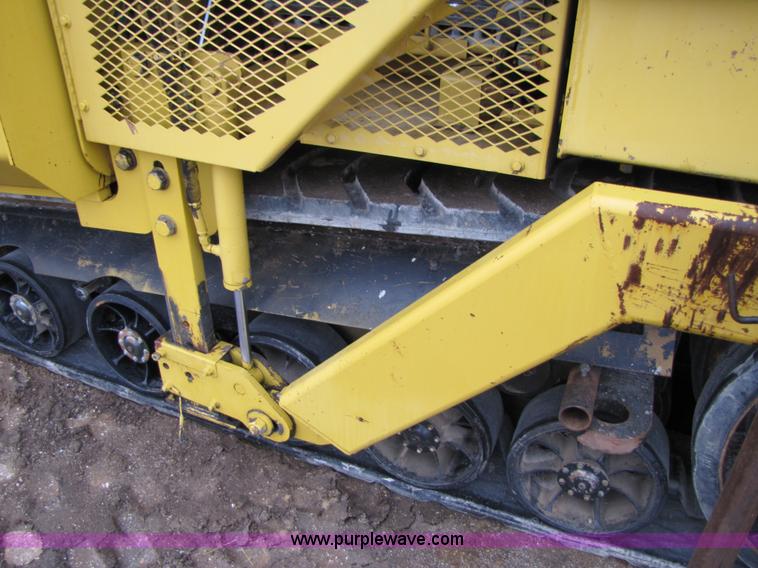 image for item B2050 2001 Caterpillar AP-1055B crawler asphalt paver