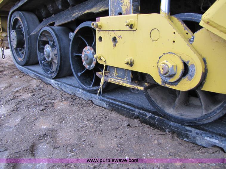 image for item B2050 2001 Caterpillar AP-1055B crawler asphalt paver
