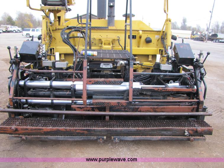 image for item B2050 2001 Caterpillar AP-1055B crawler asphalt paver
