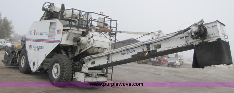 image for item B2052 1994 Roadtec SB-2500 mobile shuttle buggy