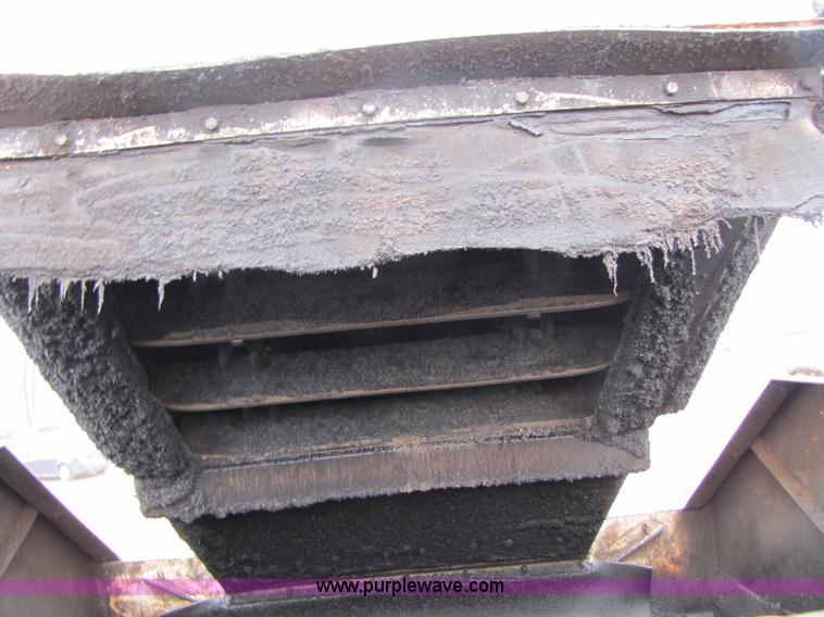 image for item B2052 1994 Roadtec SB-2500 mobile shuttle buggy