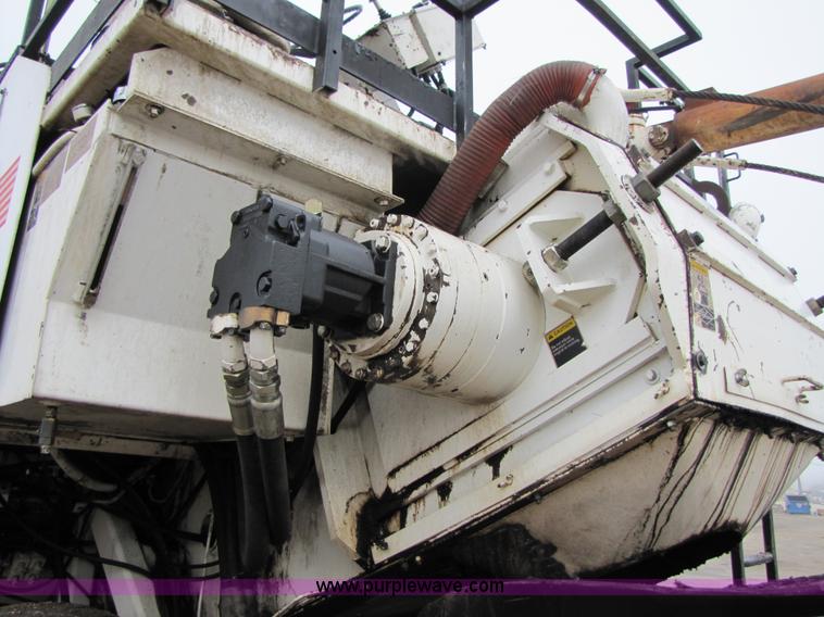 image for item B2052 1994 Roadtec SB-2500 mobile shuttle buggy