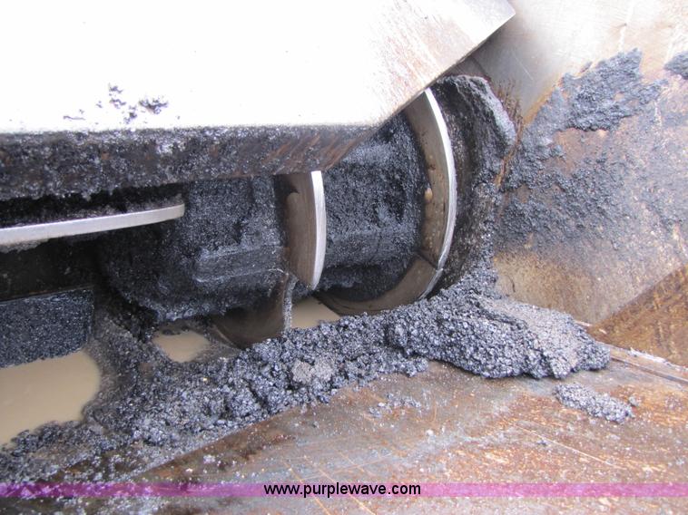 image for item B2052 1994 Roadtec SB-2500 mobile shuttle buggy