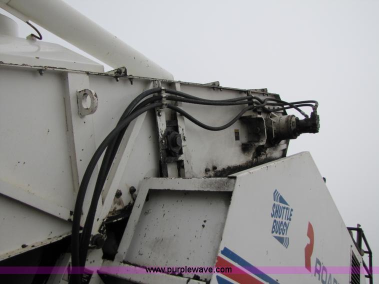 image for item B2052 1994 Roadtec SB-2500 mobile shuttle buggy