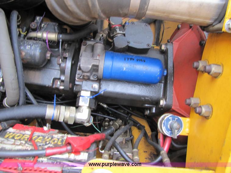 image for item B2053 2000 Bartmill 300BT crawler profiler/reclaimer