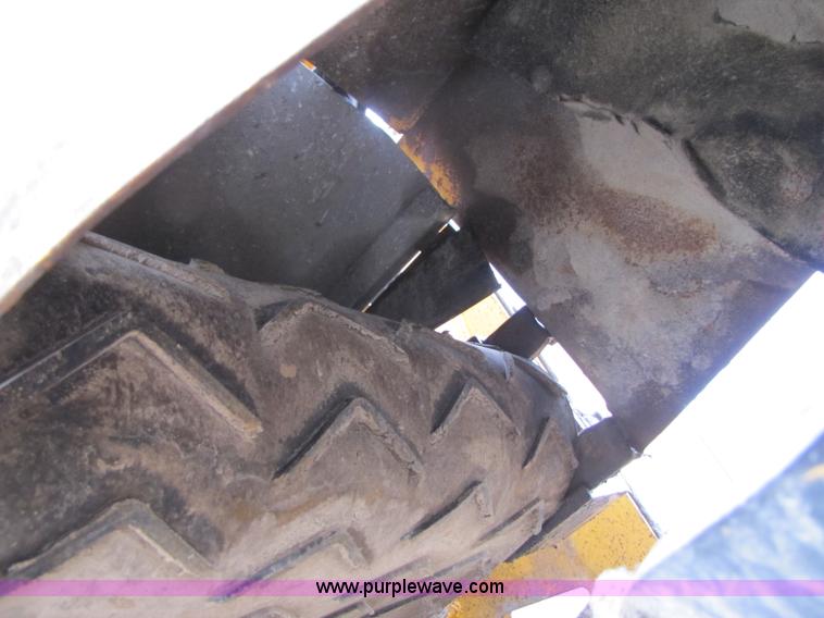 image for item B2053 2000 Bartmill 300BT crawler profiler/reclaimer