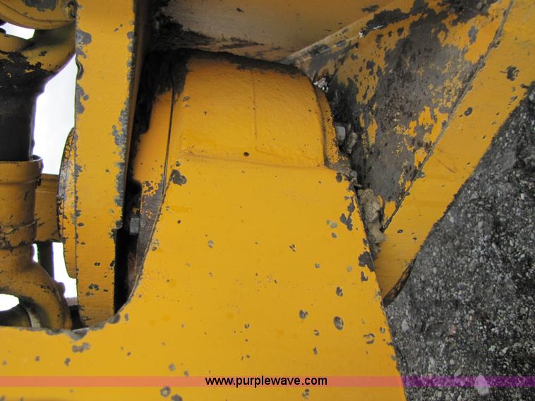 image for item B2054 1991 Volvo L150 articulating wheel loader