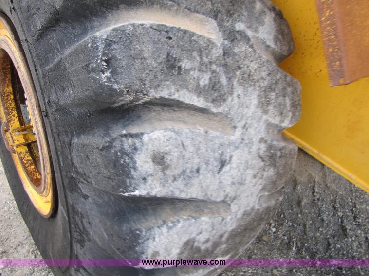 image for item B2054 1991 Volvo L150 articulating wheel loader