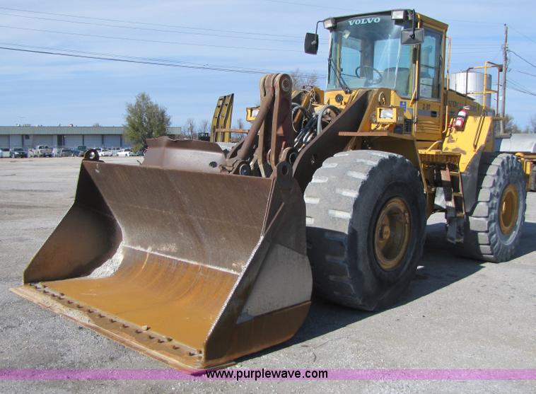 image for item B2055 1995 Volvo L150 articulating wheel loader