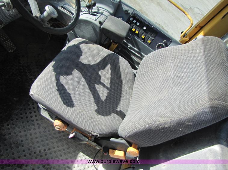 image for item B2055 1995 Volvo L150 articulating wheel loader