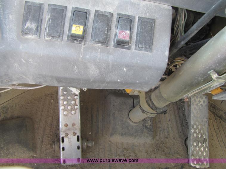 image for item B2055 1995 Volvo L150 articulating wheel loader