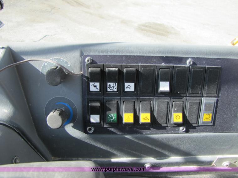 image for item B2055 1995 Volvo L150 articulating wheel loader