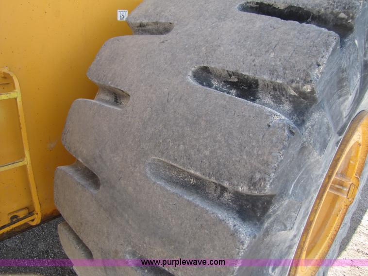 image for item B2055 1995 Volvo L150 articulating wheel loader