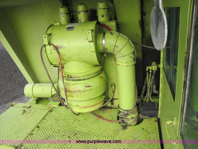 image for item B2056 1993 Euclid R35 off road end dump truck