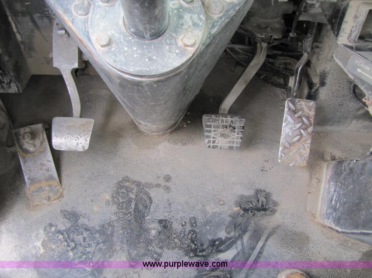 image for item B2056 1993 Euclid R35 off road end dump truck