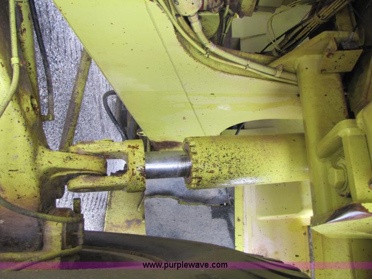 image for item B2057 1994 Euclid R35 off road end dump truck