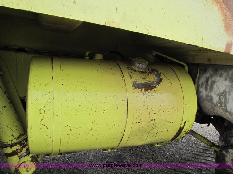 image for item B2057 1994 Euclid R35 off road end dump truck