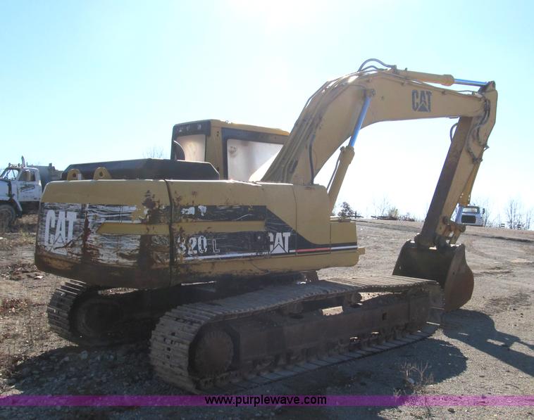 image for item B2061 1993 Caterpillar 320L excavator