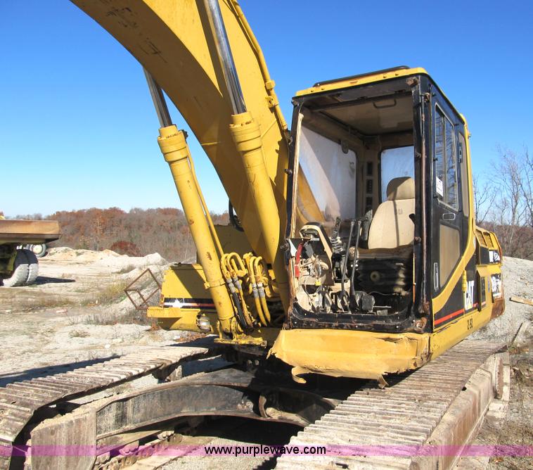 image for item B2061 1993 Caterpillar 320L excavator