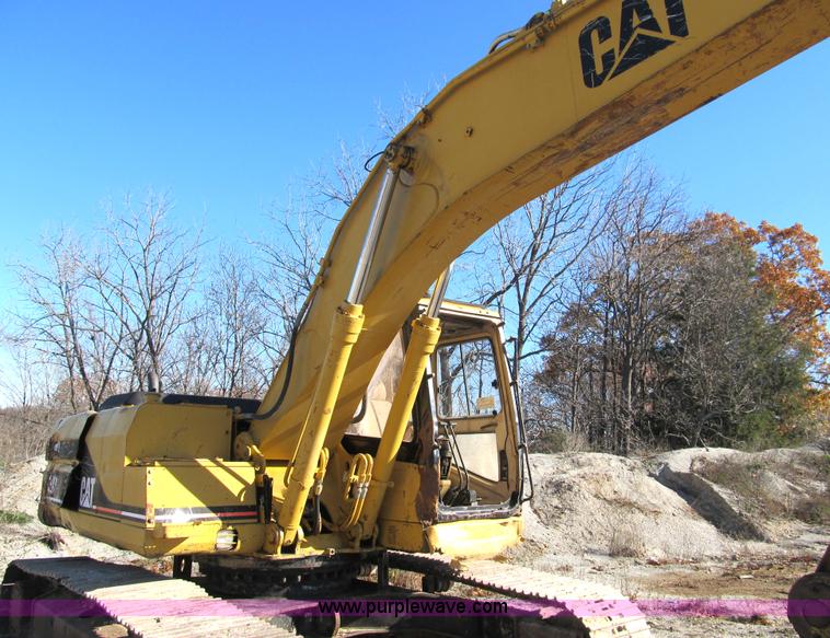 image for item B2061 1993 Caterpillar 320L excavator