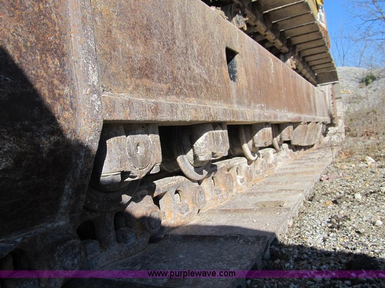 image for item B2061 1993 Caterpillar 320L excavator