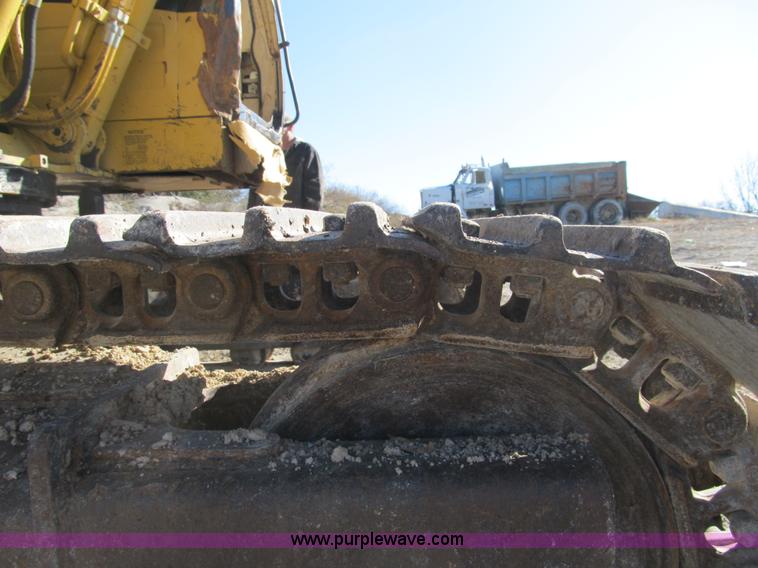 image for item B2061 1993 Caterpillar 320L excavator