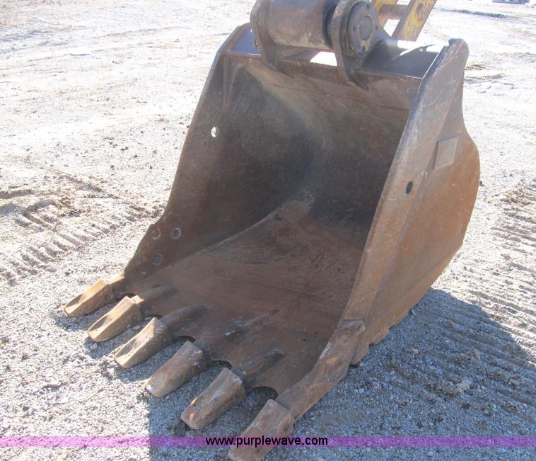 image for item B2061 1993 Caterpillar 320L excavator