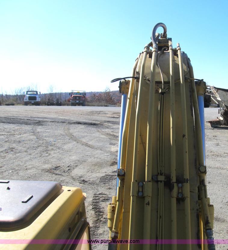 image for item B2061 1993 Caterpillar 320L excavator