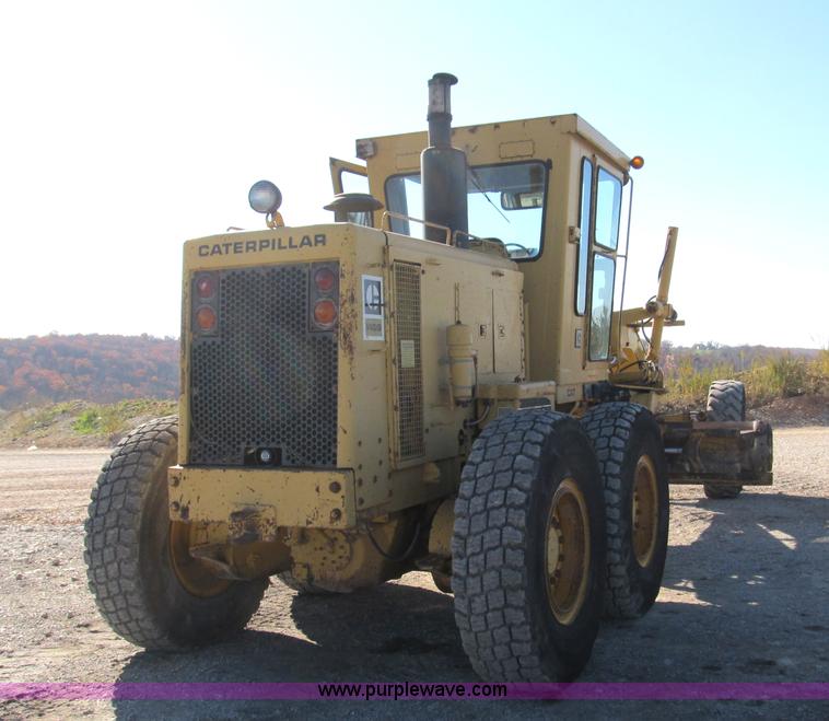 image for item B2062 1984 Caterpillar 140G motor grader