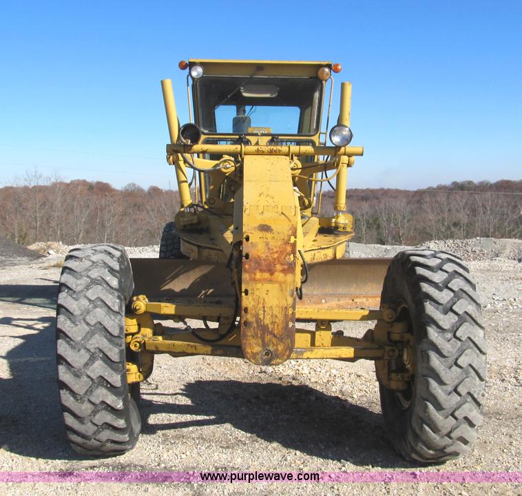image for item B2062 1984 Caterpillar 140G motor grader