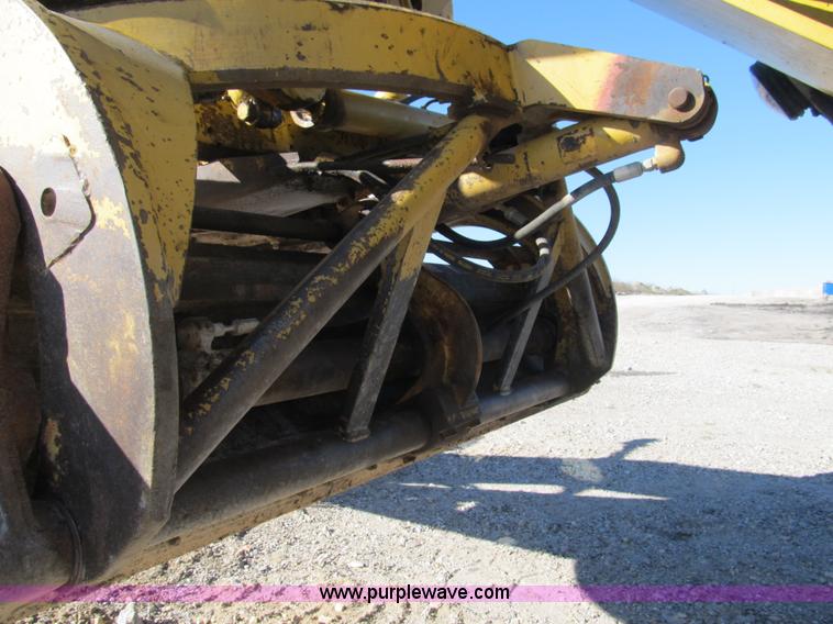 image for item B2062 1984 Caterpillar 140G motor grader