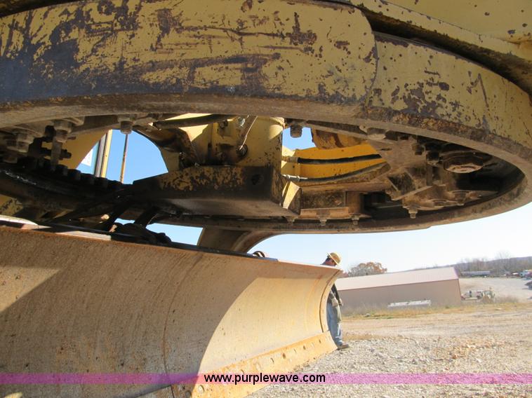 image for item B2062 1984 Caterpillar 140G motor grader