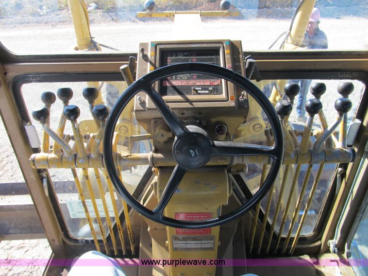 image for item B2062 1984 Caterpillar 140G motor grader