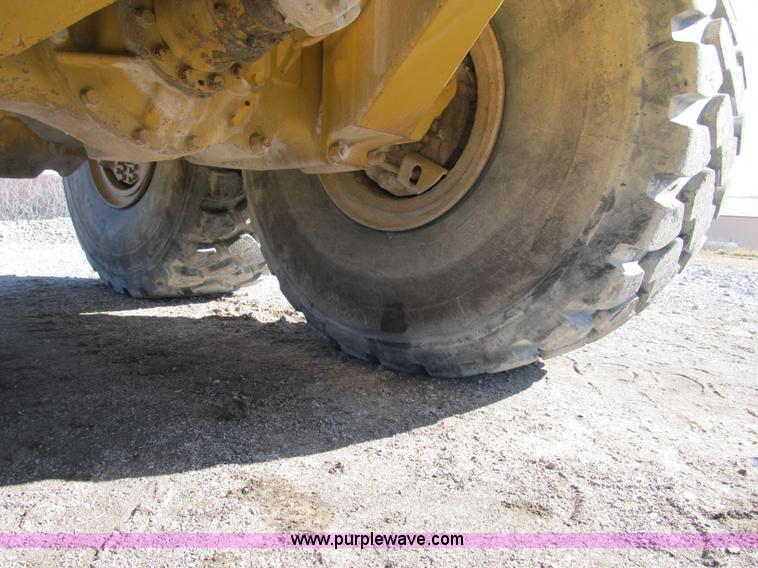 image for item B2063 1997 Caterpillar D400E 6x6 articulating dump truck