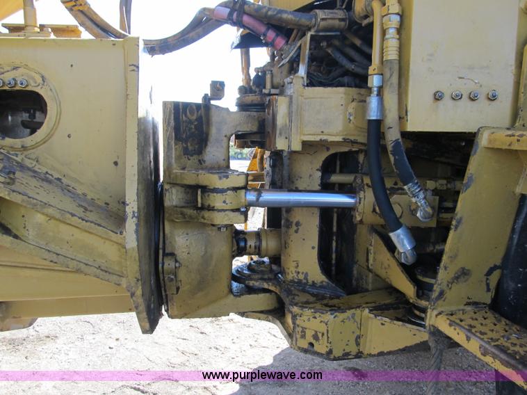 image for item B2063 1997 Caterpillar D400E 6x6 articulating dump truck