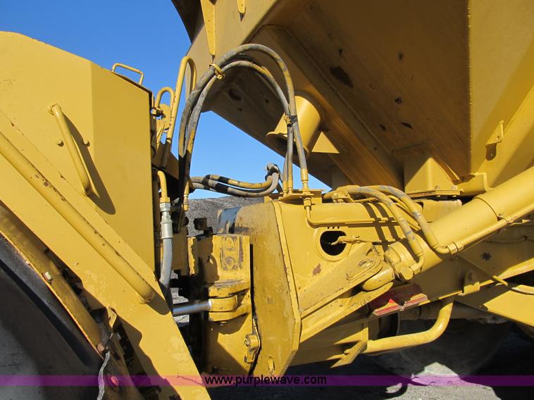image for item B2063 1997 Caterpillar D400E 6x6 articulating dump truck