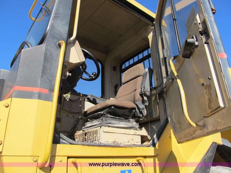 image for item B2063 1997 Caterpillar D400E 6x6 articulating dump truck