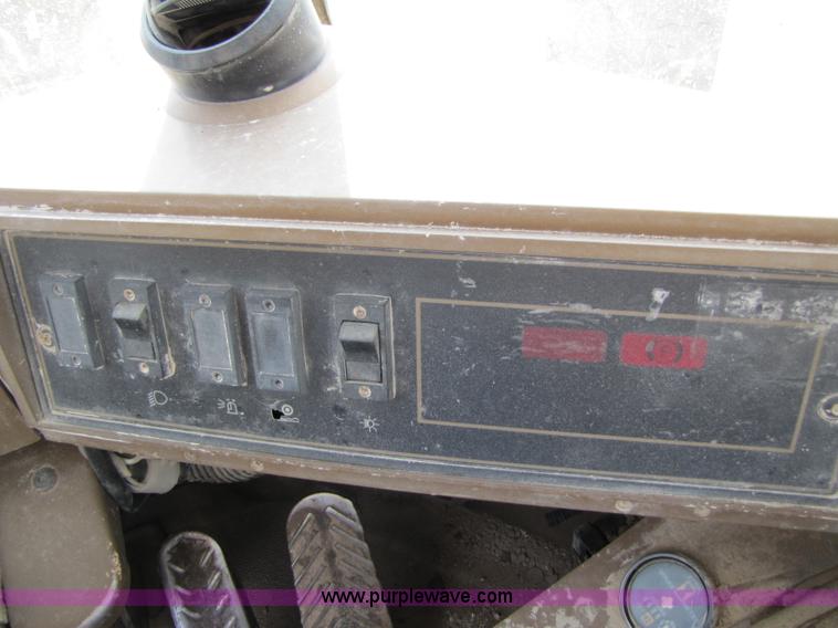 image for item B2065 1992 Caterpillar 980F wheel loader