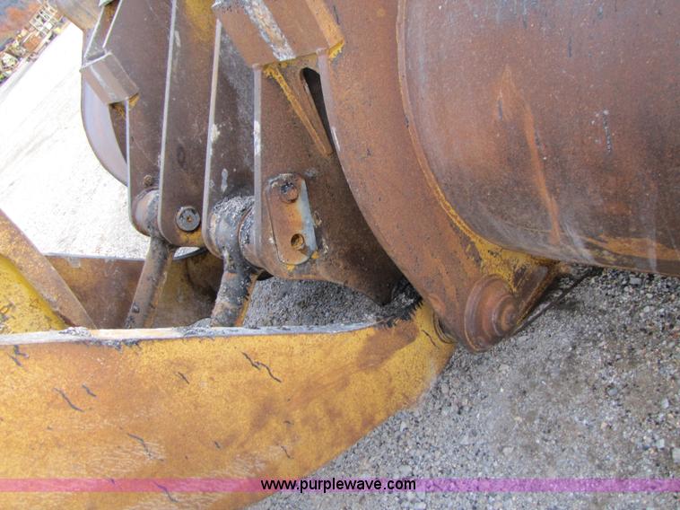 image for item B2065 1992 Caterpillar 980F wheel loader