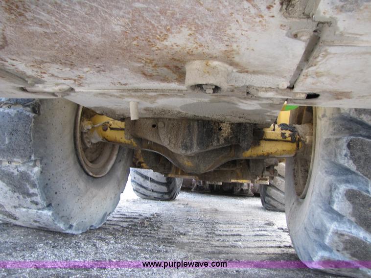 image for item B2065 1992 Caterpillar 980F wheel loader