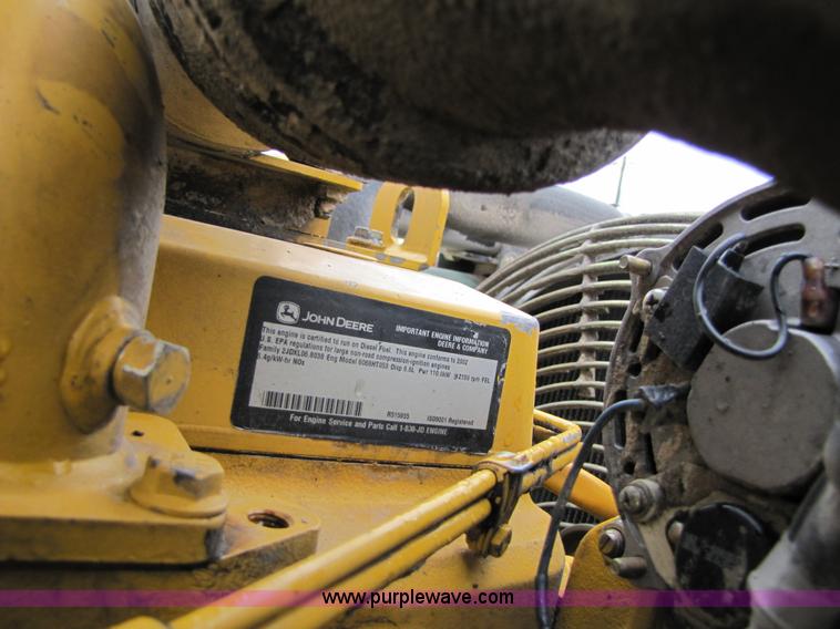 image for item B2066 2002 John Deere 200C LC excavator