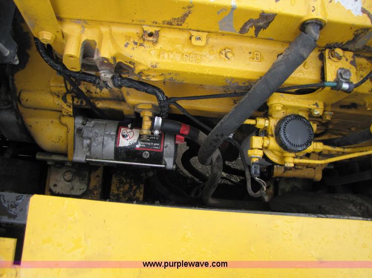 image for item B2066 2002 John Deere 200C LC excavator