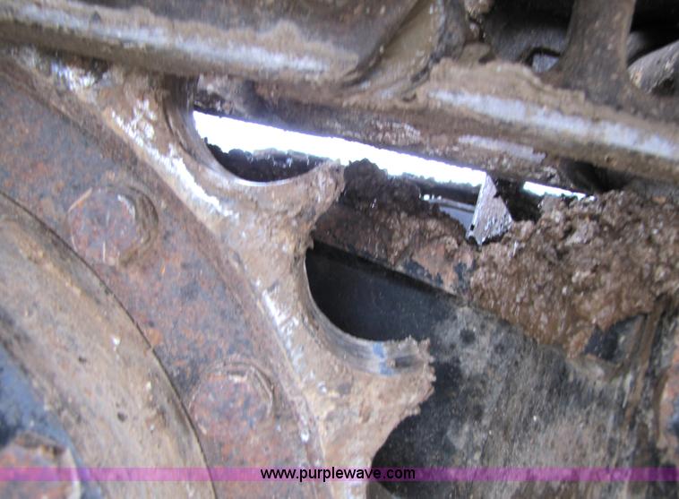 image for item B2067 2002 John Deere 200C LC excavator