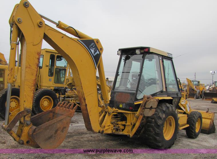 image for item B2069 1995 Caterpillar 426B 4x4 loader backhoe