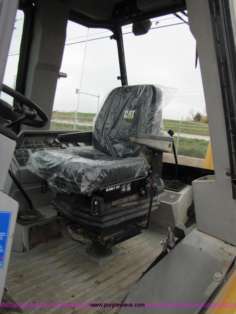image for item B2069 1995 Caterpillar 426B 4x4 loader backhoe