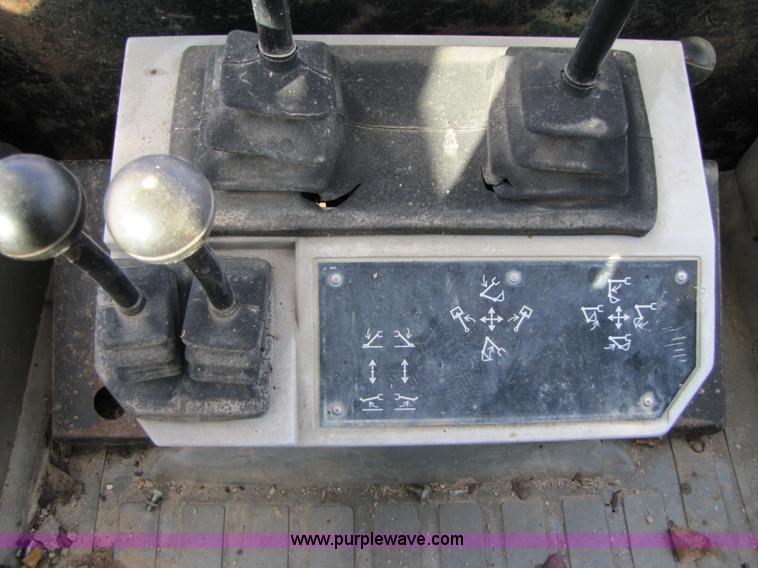 image for item B2069 1995 Caterpillar 426B 4x4 loader backhoe