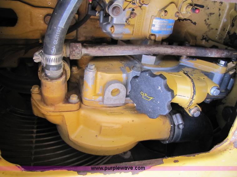 image for item B2069 1995 Caterpillar 426B 4x4 loader backhoe