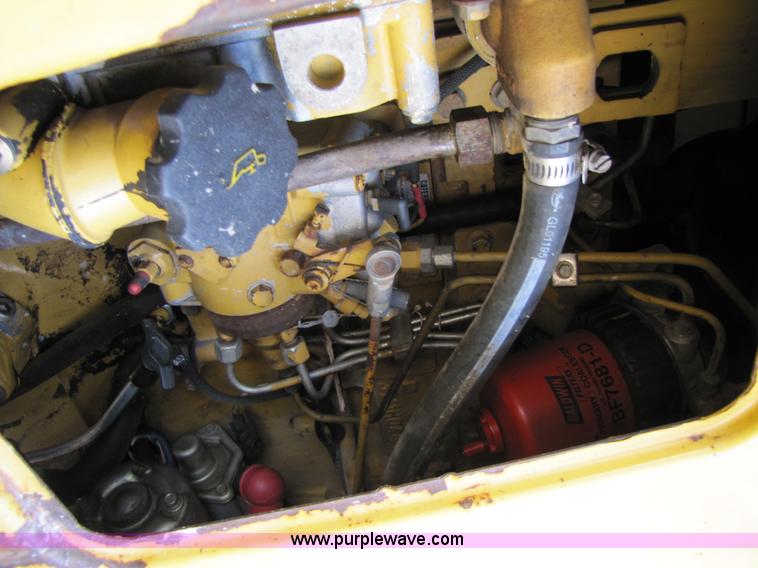 image for item B2069 1995 Caterpillar 426B 4x4 loader backhoe