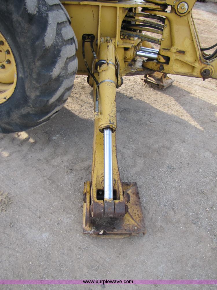 image for item B2069 1995 Caterpillar 426B 4x4 loader backhoe